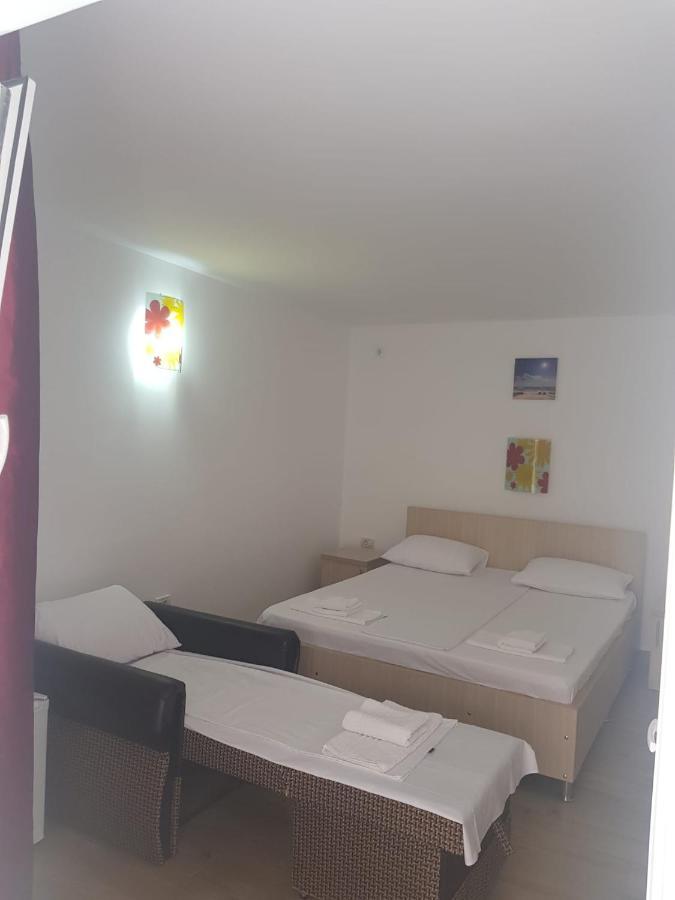 Evana House Костинешти Экстерьер фото