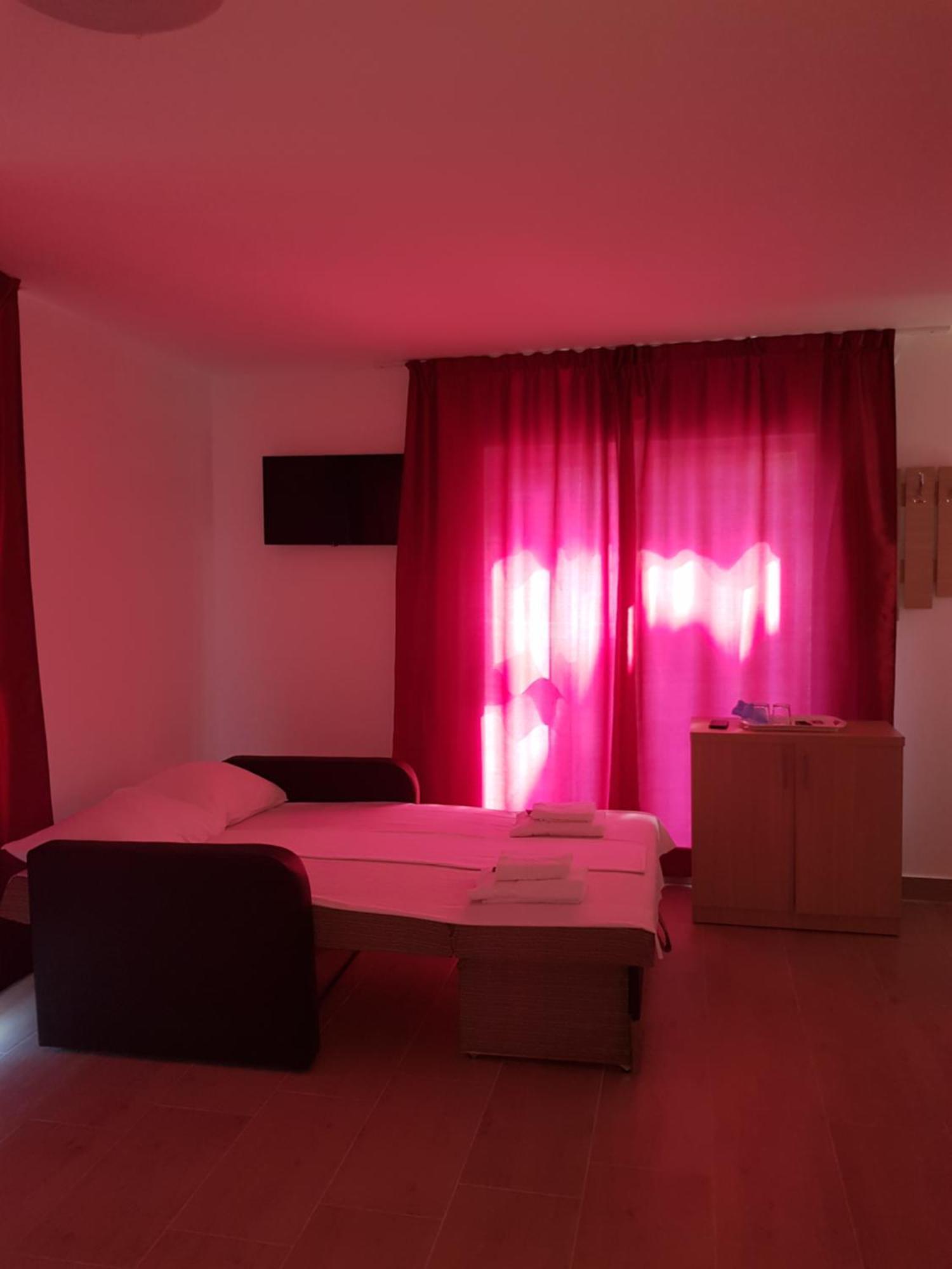 Evana House Костинешти Экстерьер фото