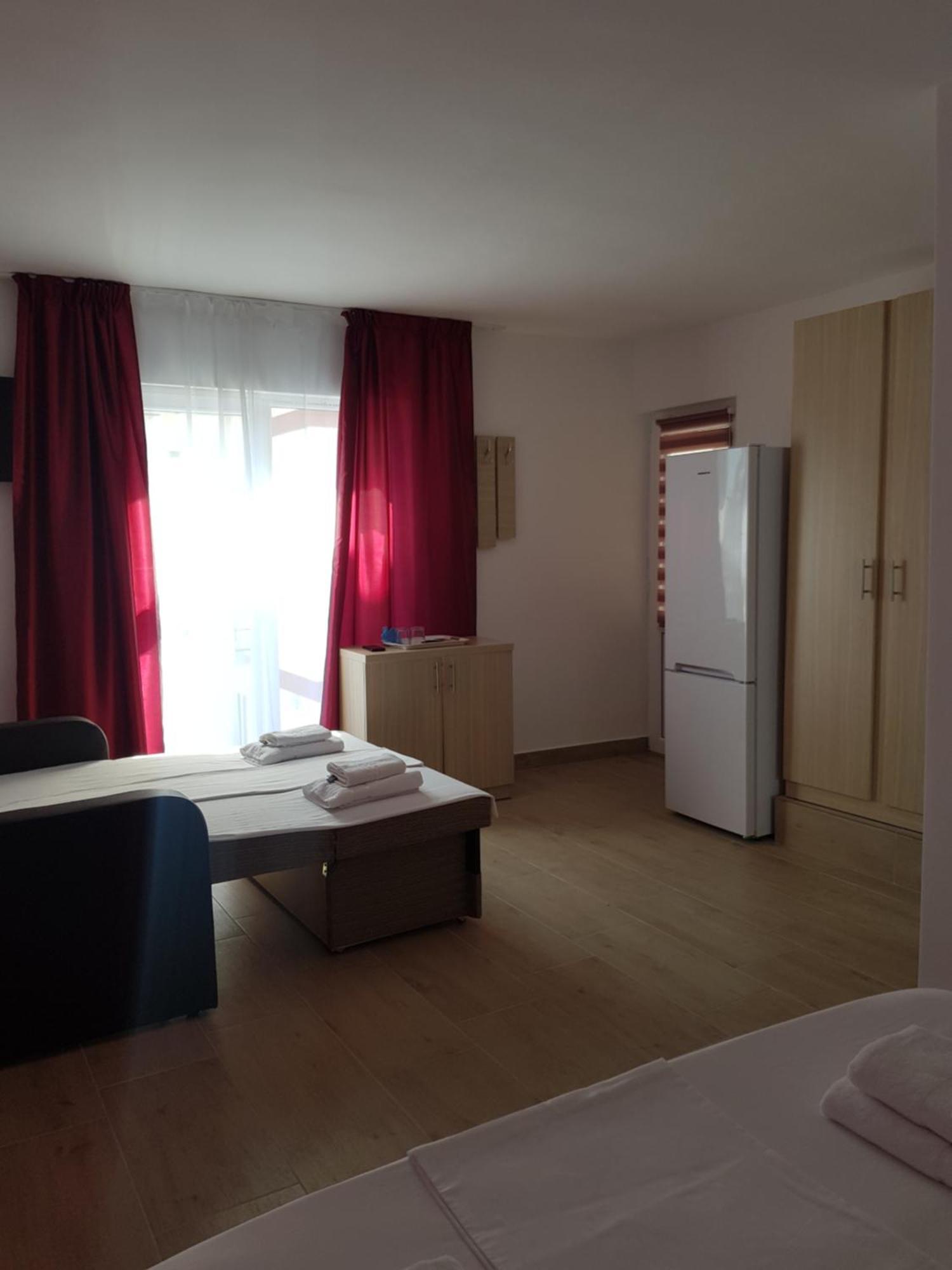 Evana House Костинешти Экстерьер фото