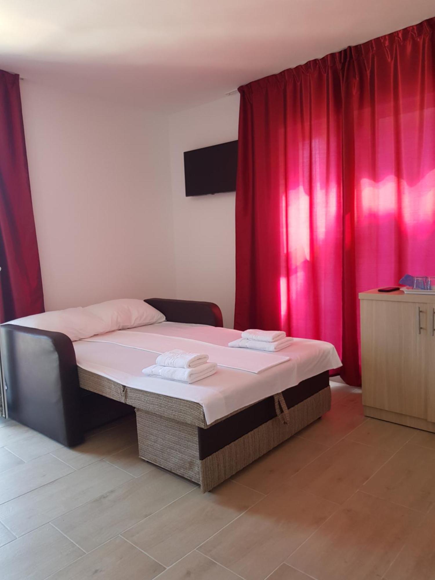 Evana House Костинешти Экстерьер фото