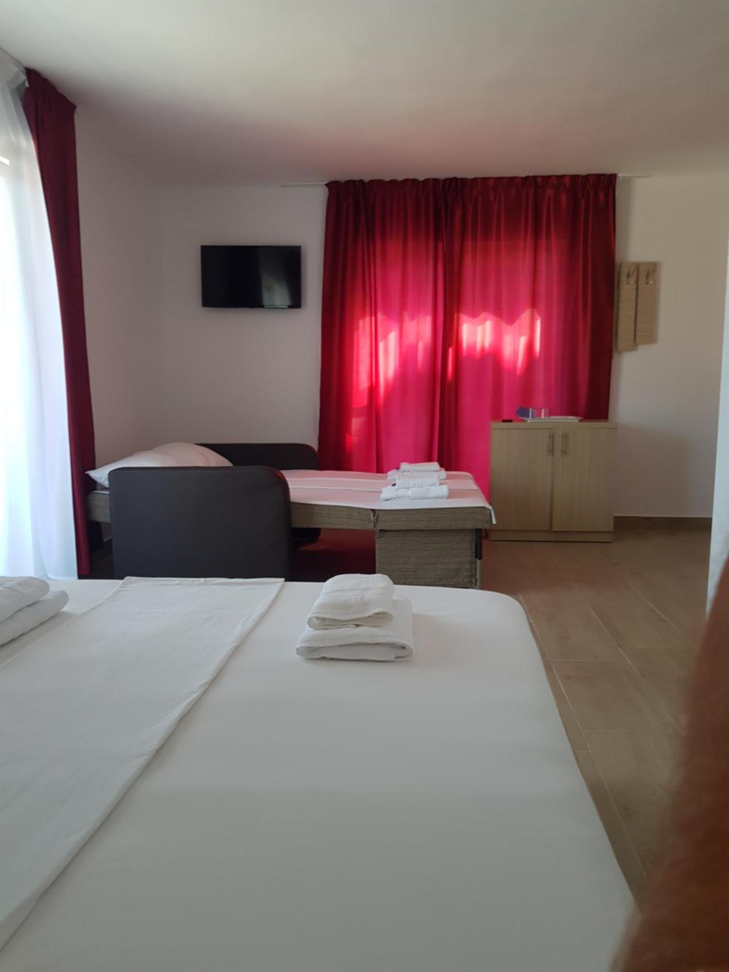 Evana House Костинешти Экстерьер фото